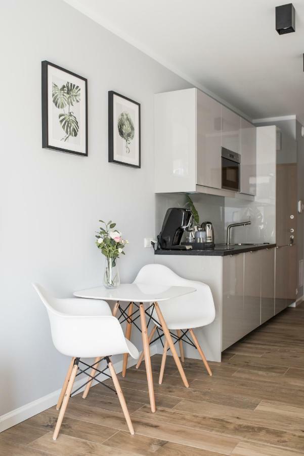 Varsovia Apartments Jaktorowska Екстериор снимка